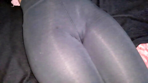 Nike pro leggings (cameltoe)