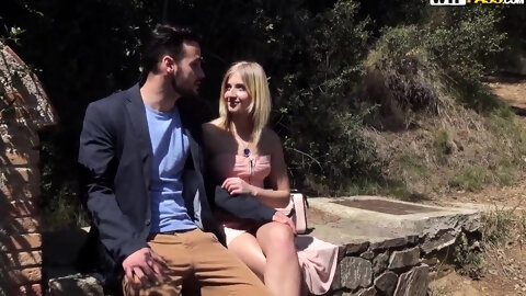 Aria Logan - Hook up fucking in a park