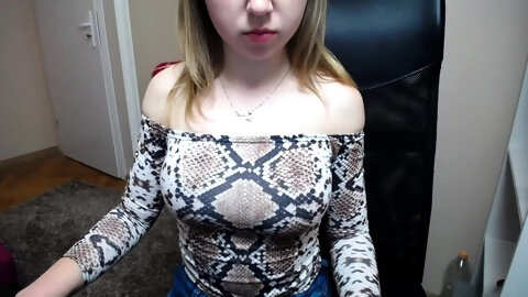 Horny amateur web cam teen girl takes a...