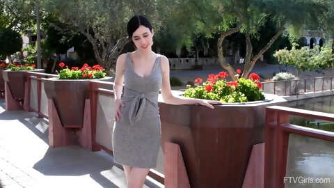 Kinky Giulia jaw-dropping erotic movie